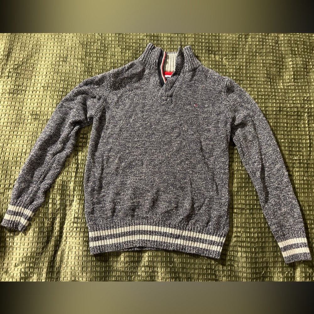 Tommy Hilfiger sweater